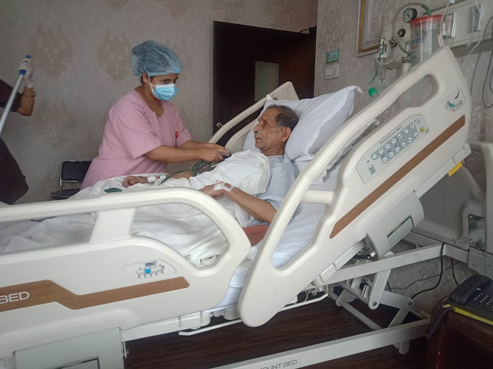 मोहन वैद्य किरणलाई, त्रिवि शिक्षण अस्पतालको आईसीयूमा: अवस्था गम्भीर
